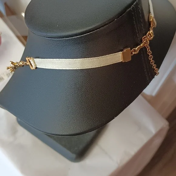 Gold toned vintage necklace with stones - Picture 4 of 5